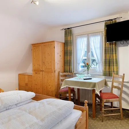 Haus Luise In Lenzkirch Gasthof 3*