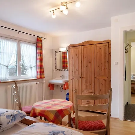 Haus Luise In Lenzkirch Gasthof 3*